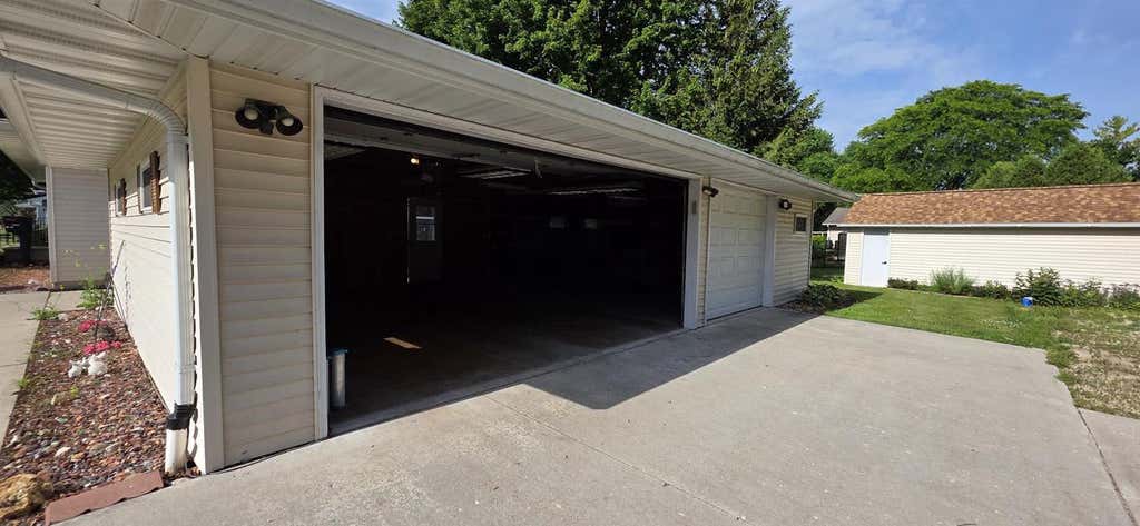 Photo of 1809 Minnesota AVENUE, North Fond Du Lac, WI 54937 (MLS # 2027639)