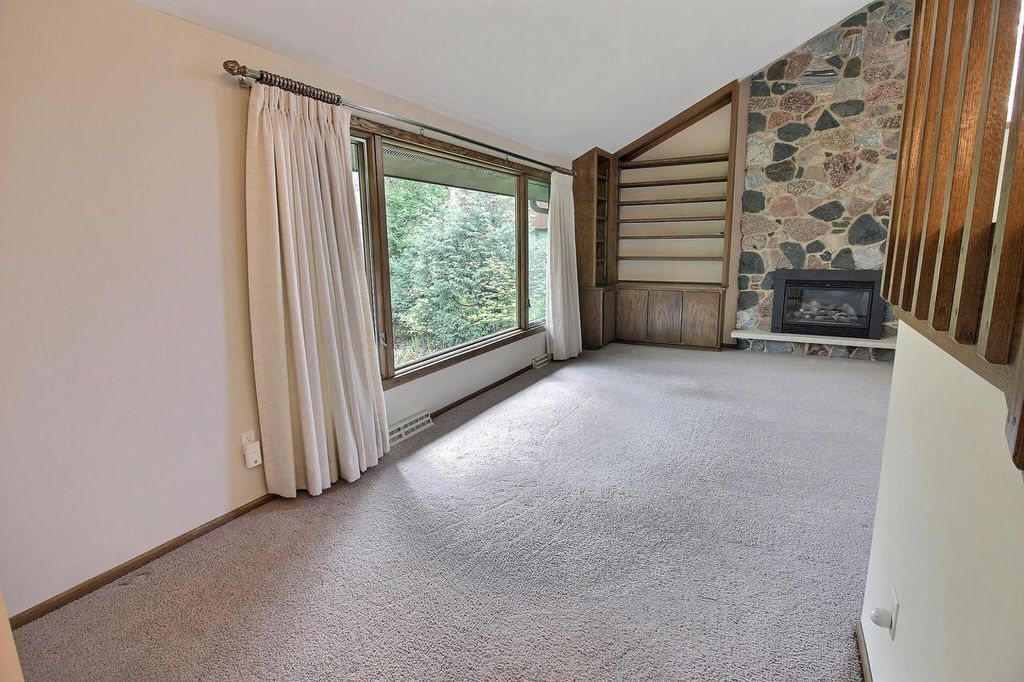 Photo of 1110 Woodland WAY, Madison, WI 53711 (MLS # 2022853)