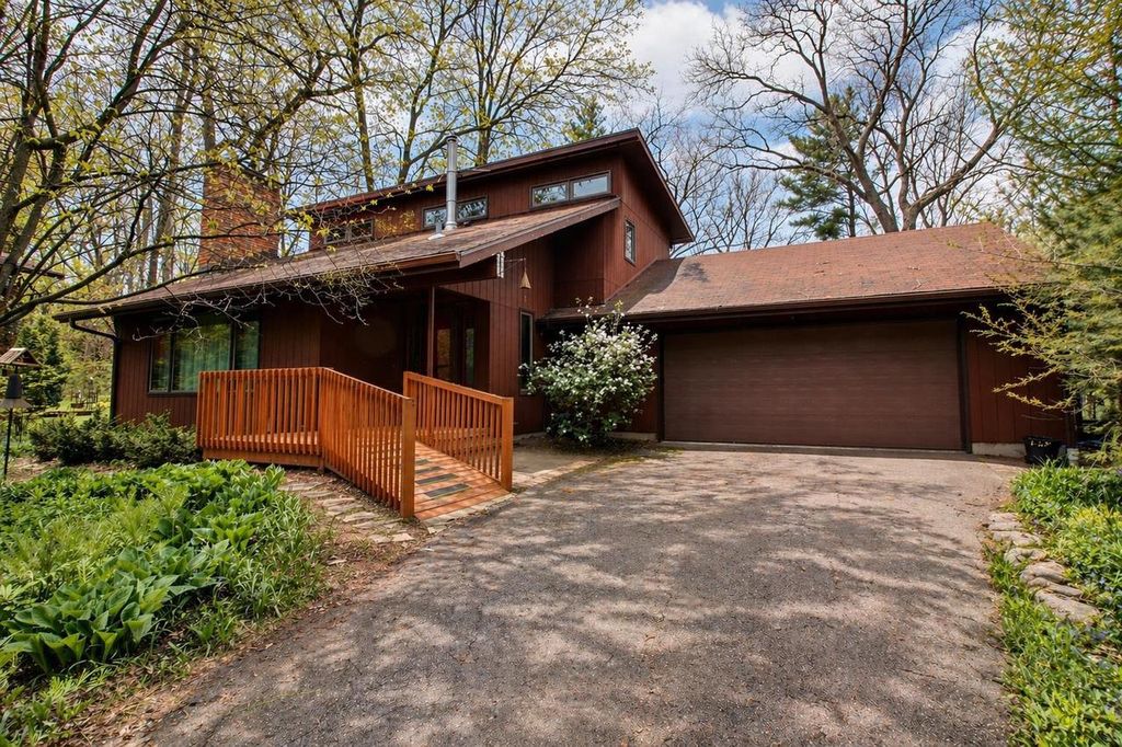 Photo of 1110 Woodland WAY, Madison, WI 53711 (MLS # 2022853)