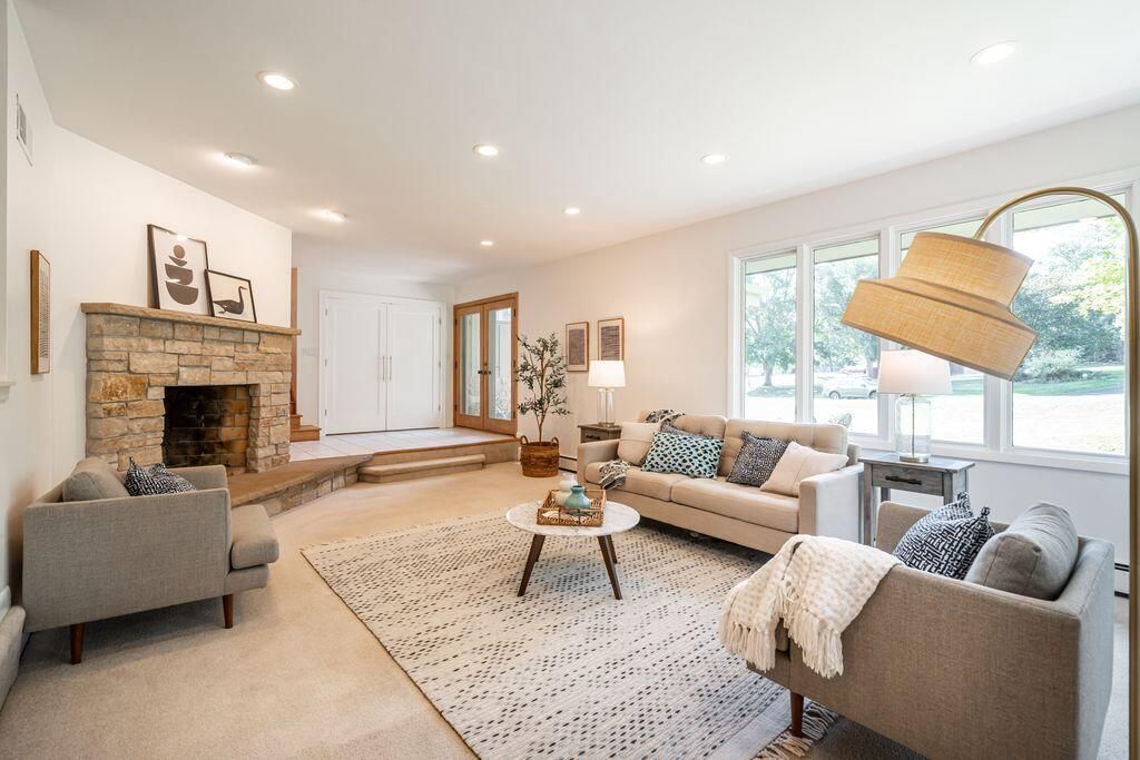 Photo of 16690 Shore Line DRIVE, Brookfield, WI 53005 (MLS # 1939652)