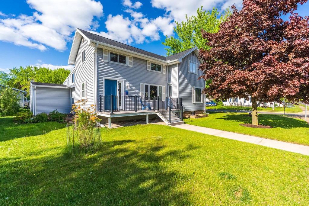 Photo of 851 Baker STREET, Wisconsin Rapids, WI 54494 (MLS # 22602319)