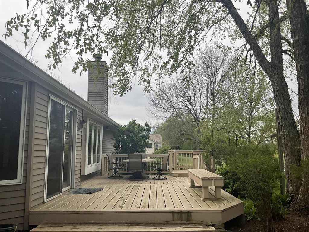 Photo of 2400 Judith LANE, Waukesha, WI 53188 (MLS # 1961827)