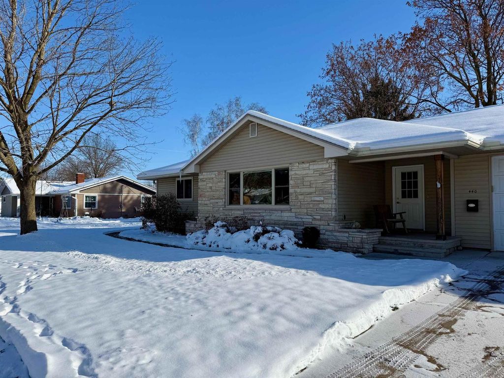 Photo of 440 Bradford DRIVE, Waterloo, WI 53594 (MLS # 2013315)