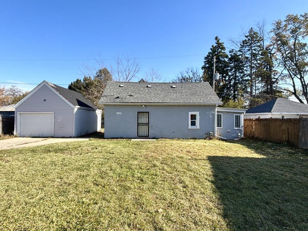 Photo of 5120 N 56th STREET, Milwaukee, WI 53218 (MLS # 1943211)