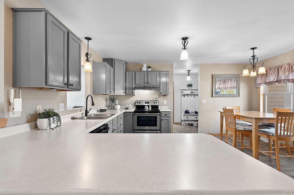 Photo of 512 Applewood DRIVE, Kimberly, WI 54136 (MLS # 50324118)