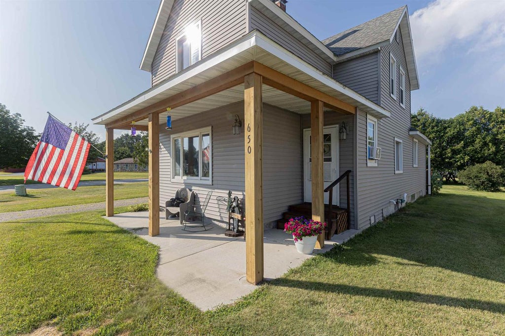 Photo of 650 Schabow STREET, Gresham, WI 54128 (MLS # 50329882)