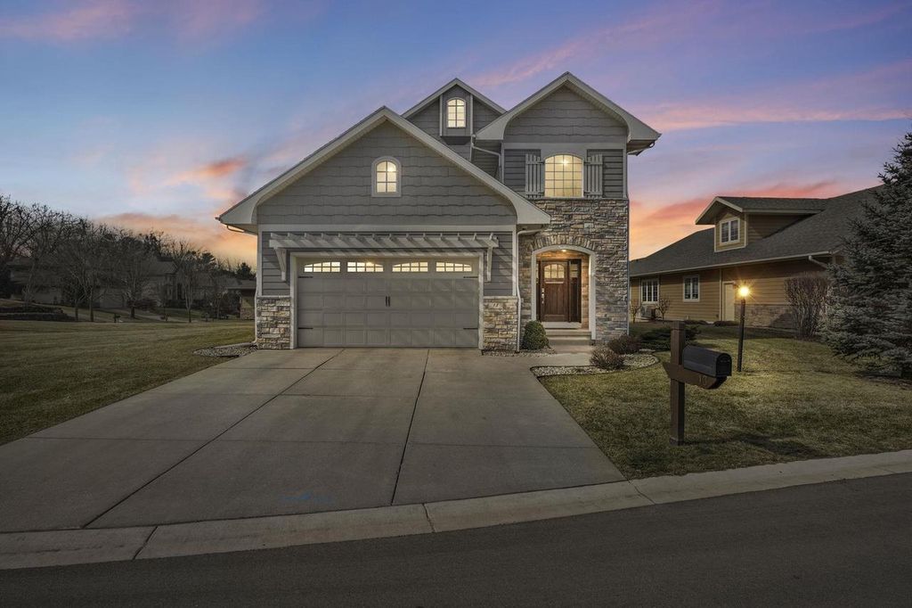 Photo of 13 Arboredge WAY, Fitchburg, WI 53711 (MLS # 2017923)