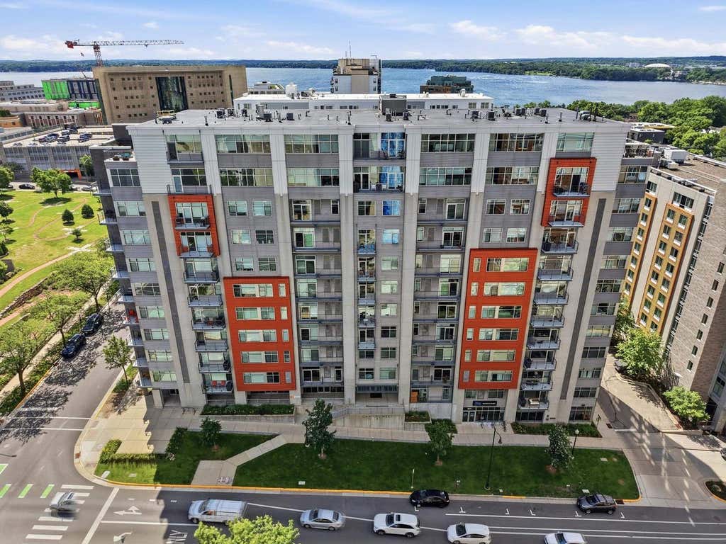 Photo of 309 W Washington AVENUE #412, Madison, WI 53703 (MLS # 2030695)