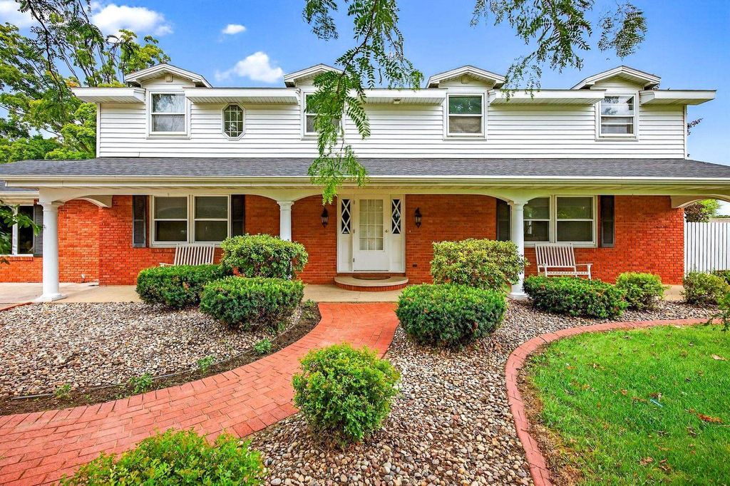 Photo of 216 E Main STREET, Hortonville, WI 54944 (MLS # 50315602)