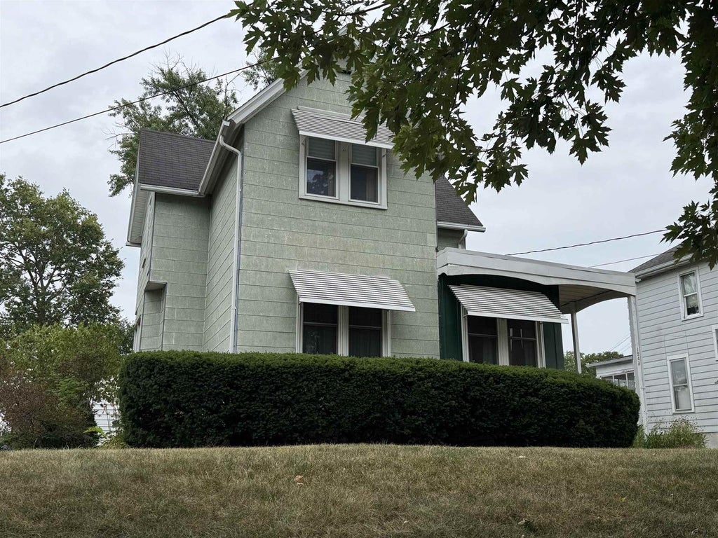 Photo of 1243 Oak STREET, Beloit, WI 53511 (MLS # 2029572)