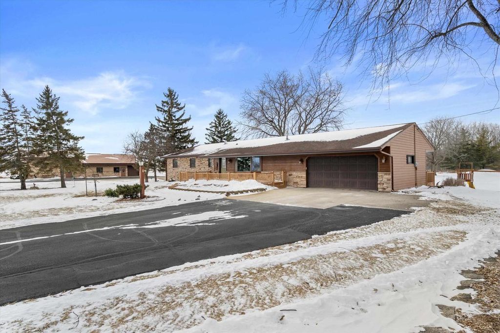 Photo of 1110 S Allen ROAD, Green Bay, WI 54311 (MLS # 50320675)