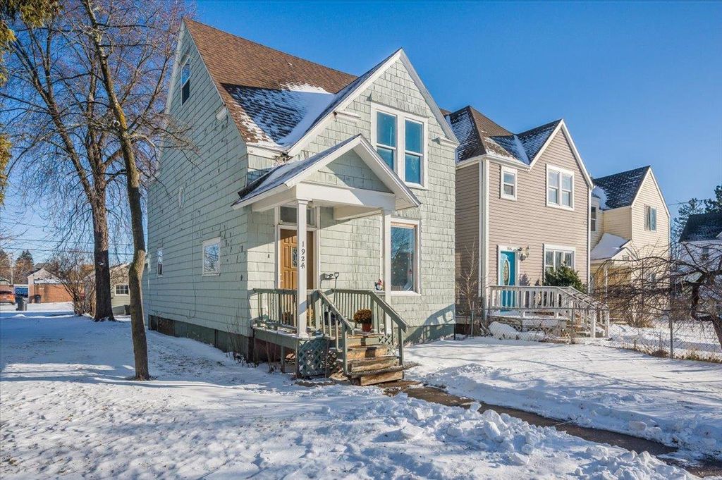 Photo of 1924 Banks AVENUE, Superior, WI 54880 (MLS # 6123249)