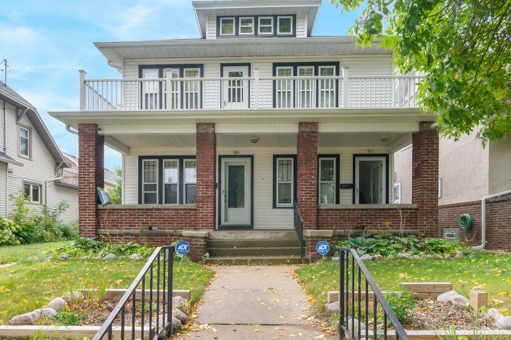 Photo of 309 Park AVENUE, Sheboygan, WI 53081 (MLS # 1936864)