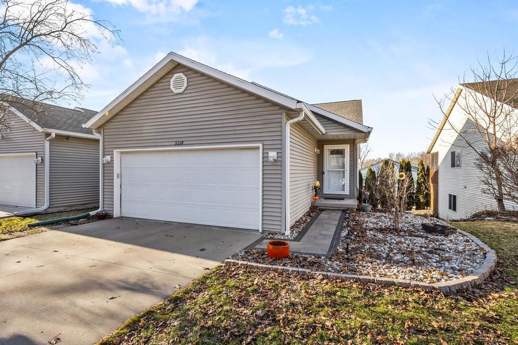 Photo of 3218 Quincy AVENUE, Madison, WI 53704 (MLS # 2016252)