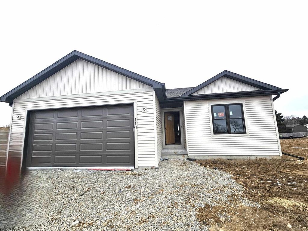 Photo of 110 Cayuse COURT, Fox Lake, WI 53933 (MLS # 2016225)