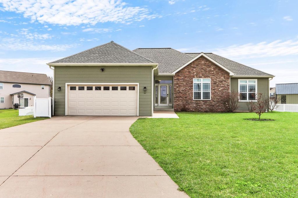 Photo of 161 Sundew COURT, Elkhorn, WI 53121 (MLS # 1957771)