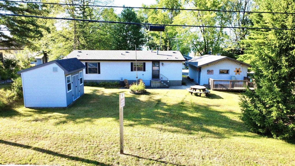 Photo of W6028 N Bay CIRCLE, Shawano, WI 54166 (MLS # 22603598)