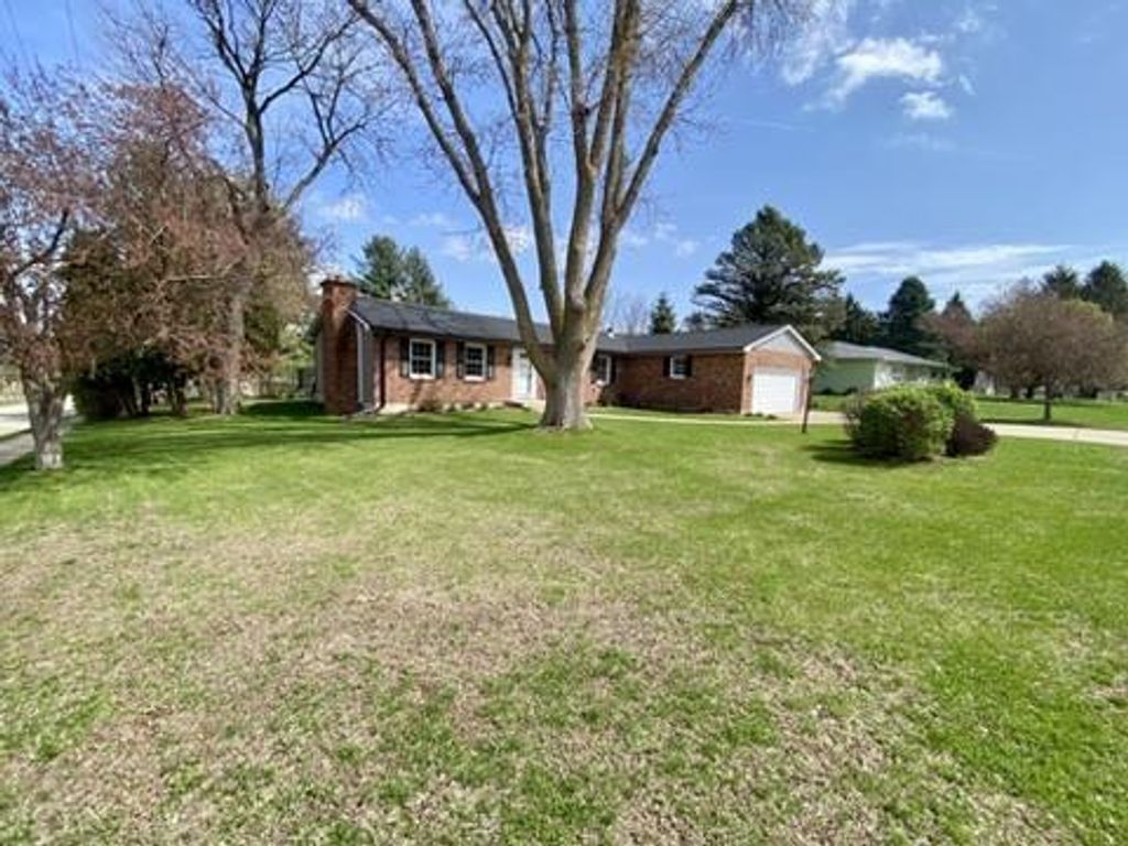 Photo of 1290 Union STREET, Platteville, WI 53818 (MLS # 2021326)