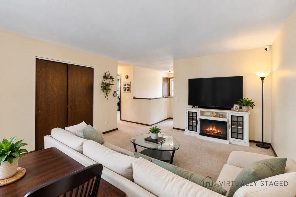 Photo of 214-16 Parkview LANE, Verona, WI 53593 (MLS # 2033273)