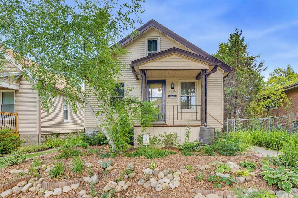 Photo of 3416 S Quincy AVENUE, Milwaukee, WI 53207 (MLS # 1976602)