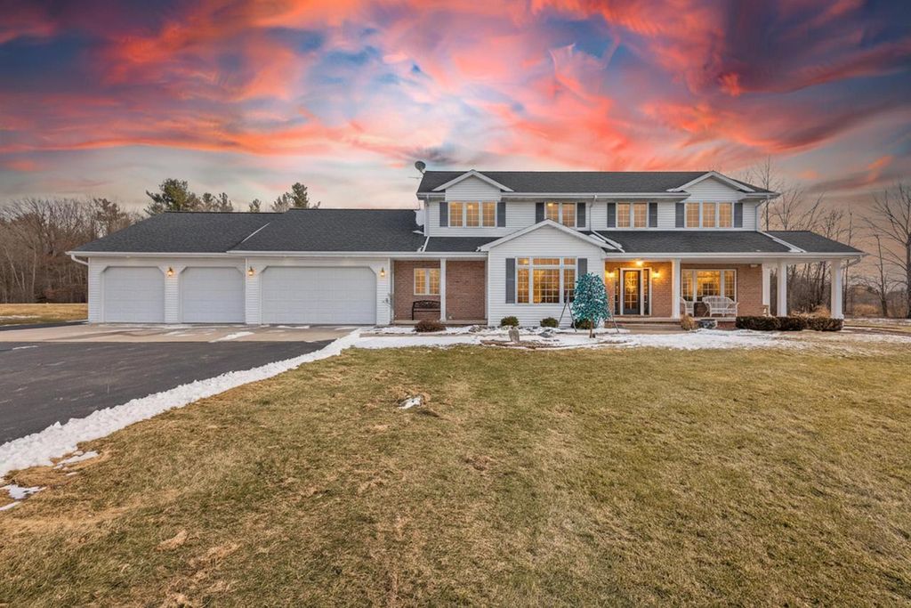 Photo of 1044 Moonriver DRIVE, De Pere, WI 54115 (MLS # 50321644)