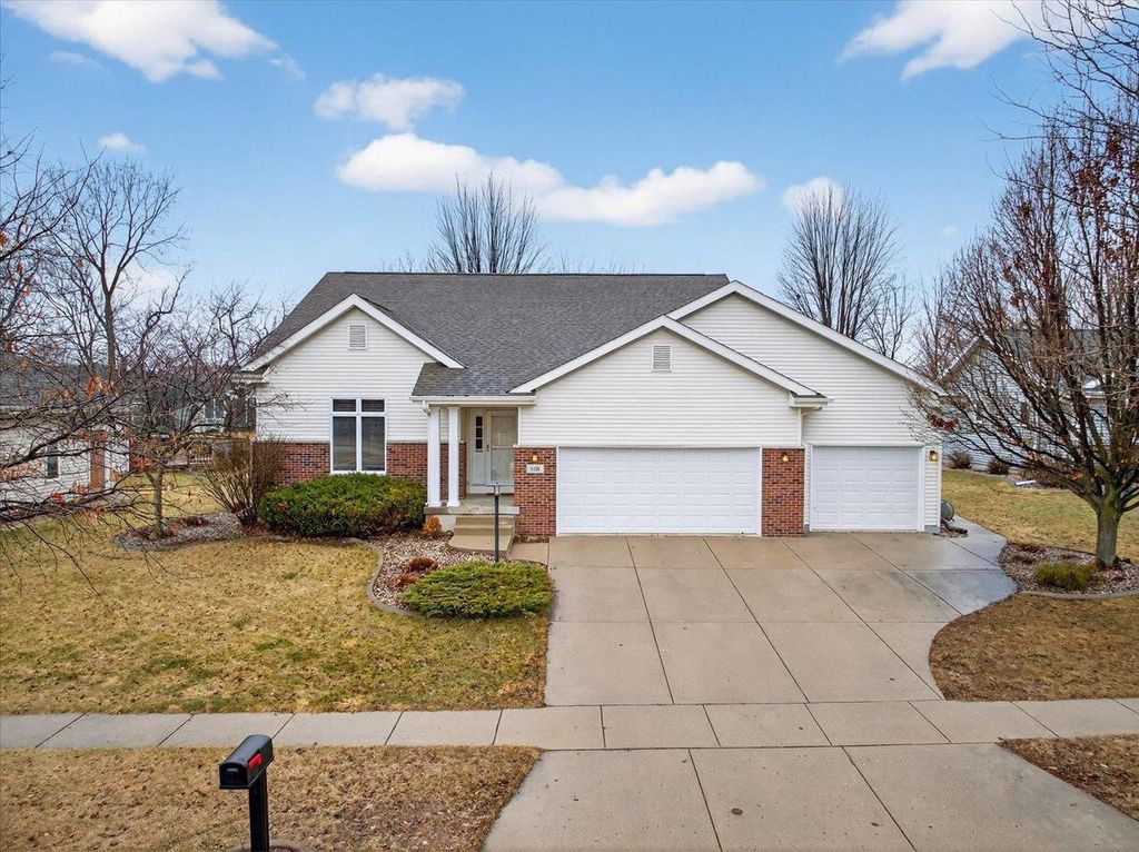 Photo of 108 Donegal DRIVE, Cottage Grove, WI 53527 (MLS # 2017966)