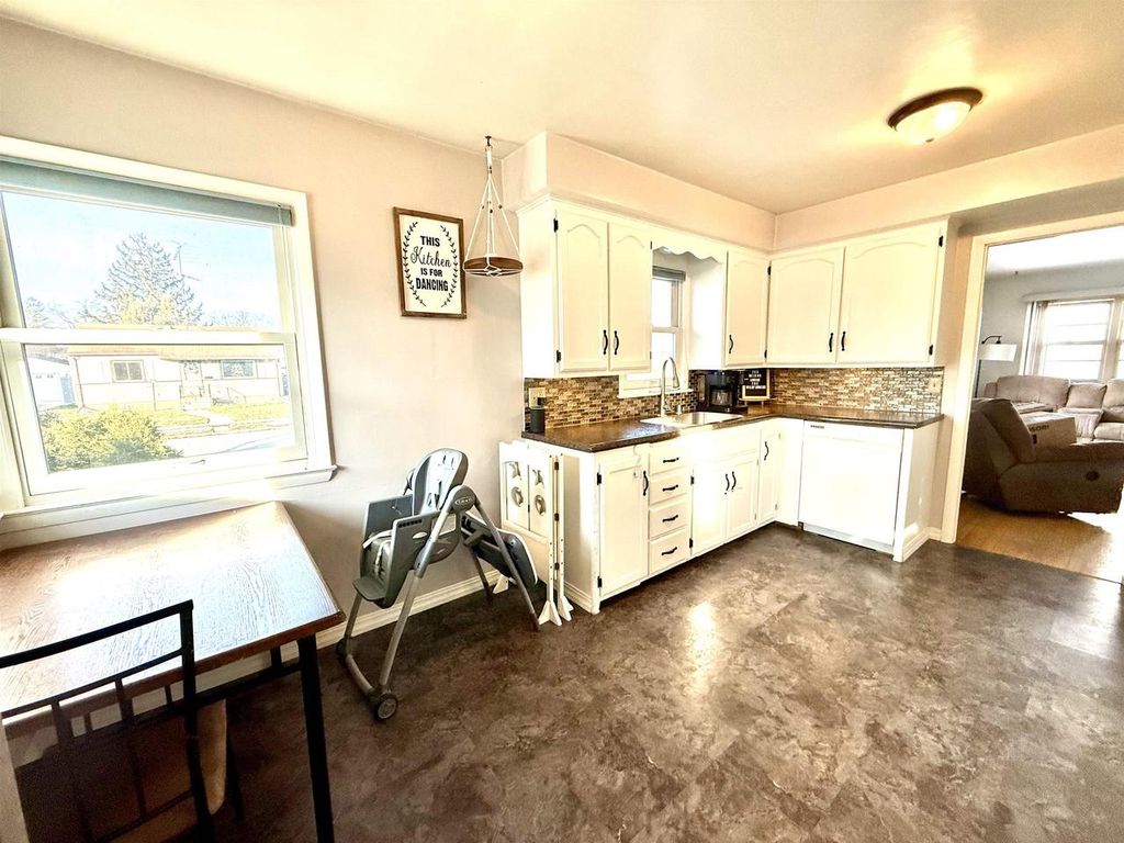 Photo of 292 18th STREET, Fond Du Lac, WI 54935 (MLS # 50319839)