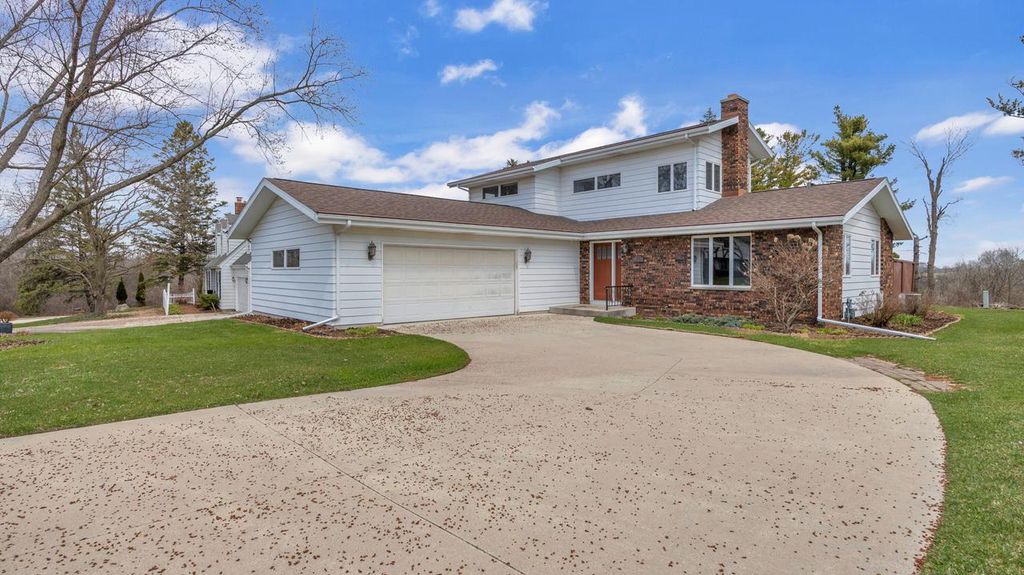 Photo of 682 Dartmouth DRIVE, Sheboygan Falls, WI 53085 (MLS # 1957224)