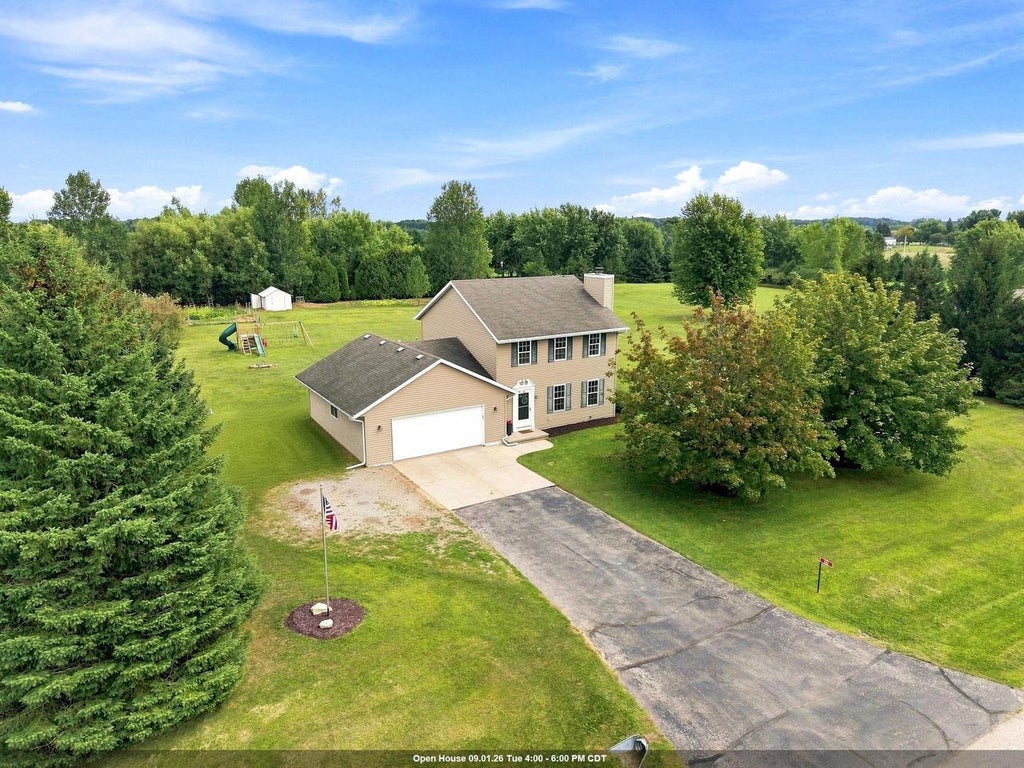 Photo of 542 Highland Meadow TRAIL, Pulaski, WI 54162 (MLS # 50331900)