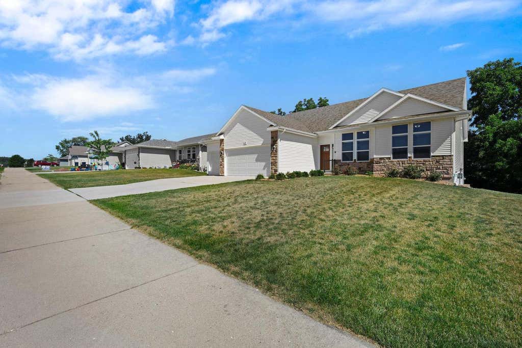 Photo of 315 McKay WAY, Waterloo, WI 53594 (MLS # 2027957)
