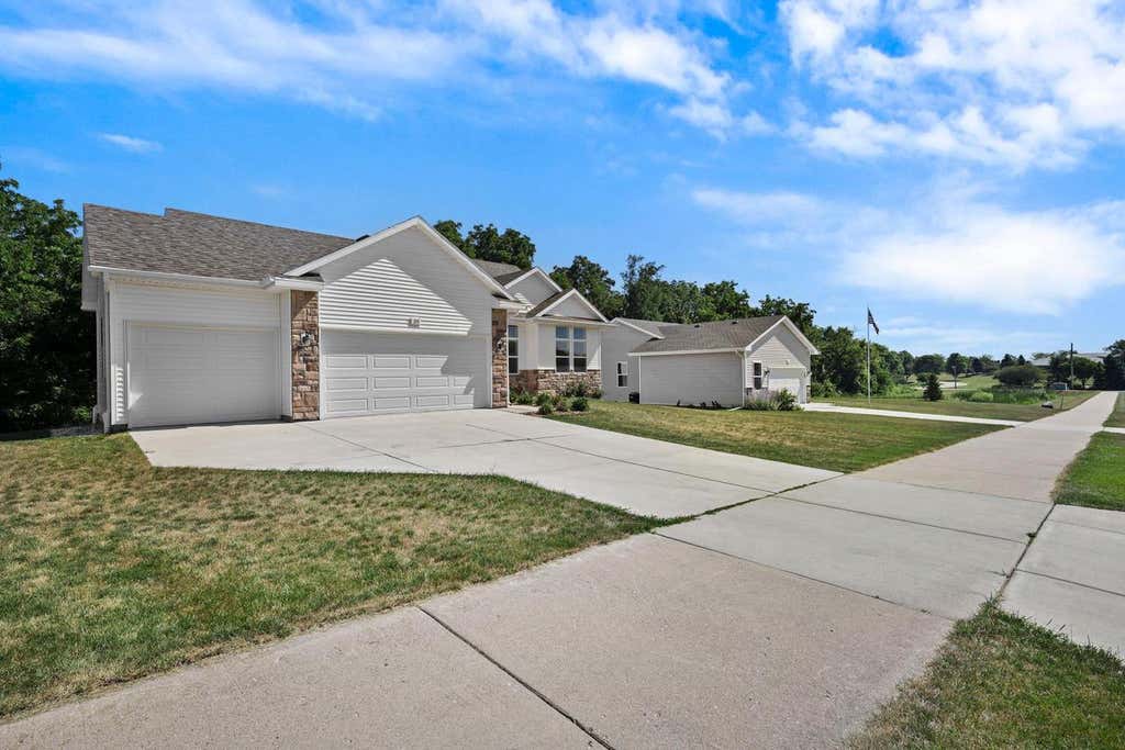 Photo of 315 McKay WAY, Waterloo, WI 53594 (MLS # 2027957)