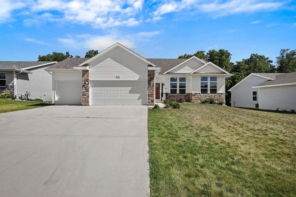 Photo of 315 McKay WAY, Waterloo, WI 53594 (MLS # 2027957)
