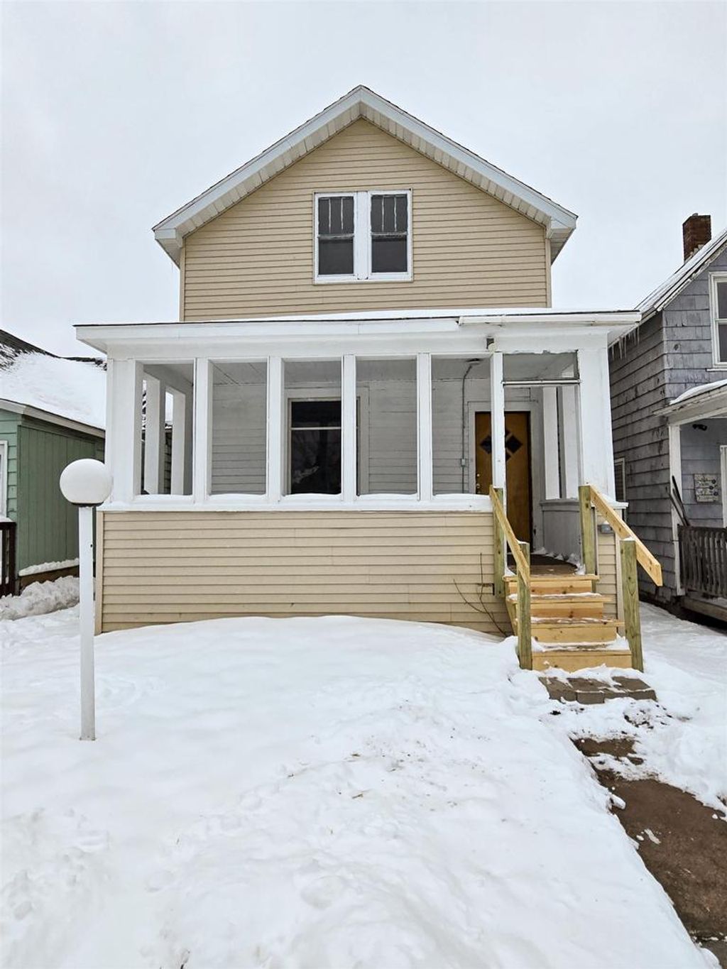 Photo of 1015 Weeks AVENUE, Superior, WI 54880 (MLS # 6123109)