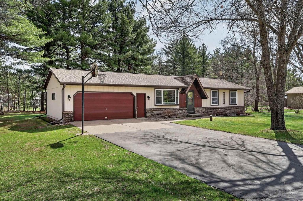 Photo of 3811 36th Street South St, Wisconsin Rapids, WI 54494 (MLS # 22601496)