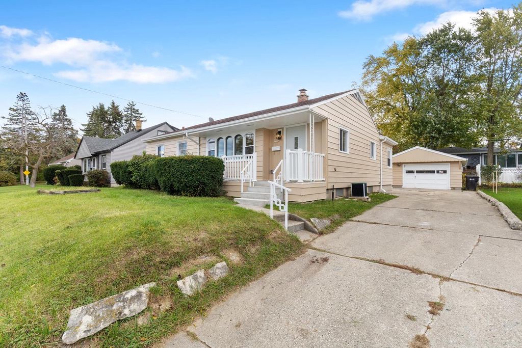 Photo of 1217 Blake AVENUE, South Milwaukee, WI 53172 (MLS # 1942284)