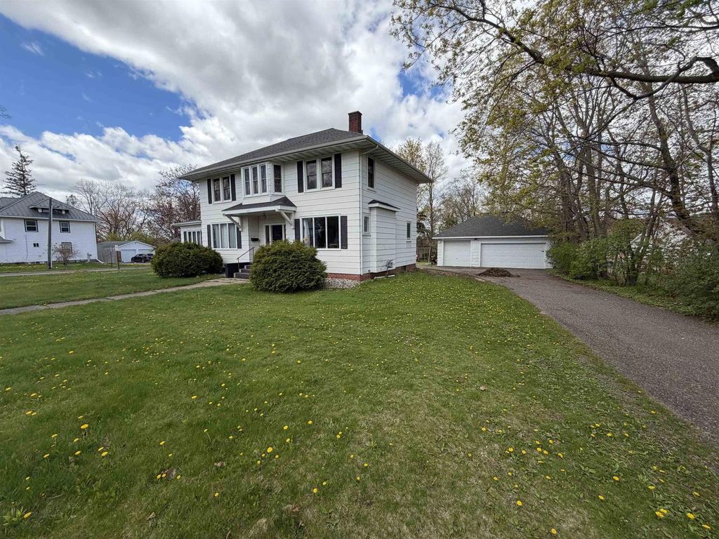 Photo of 405 E Broadway AVENUE, Medford, WI 54451 (MLS # 22602066)