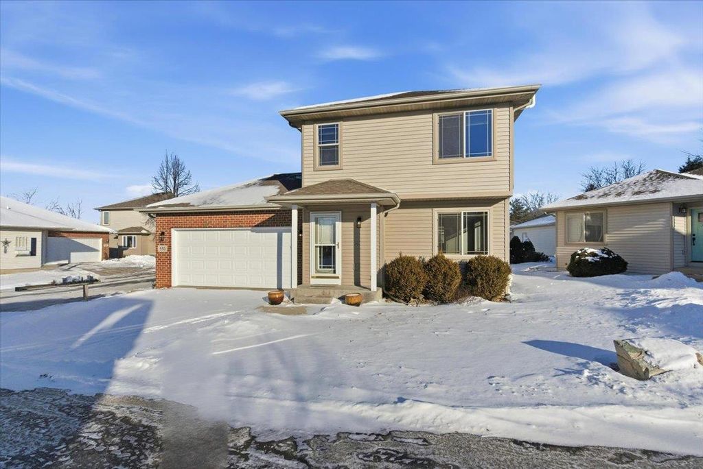 Photo of 550 Lexington DRIVE, Oregon, WI 53575 (MLS # 2014347)