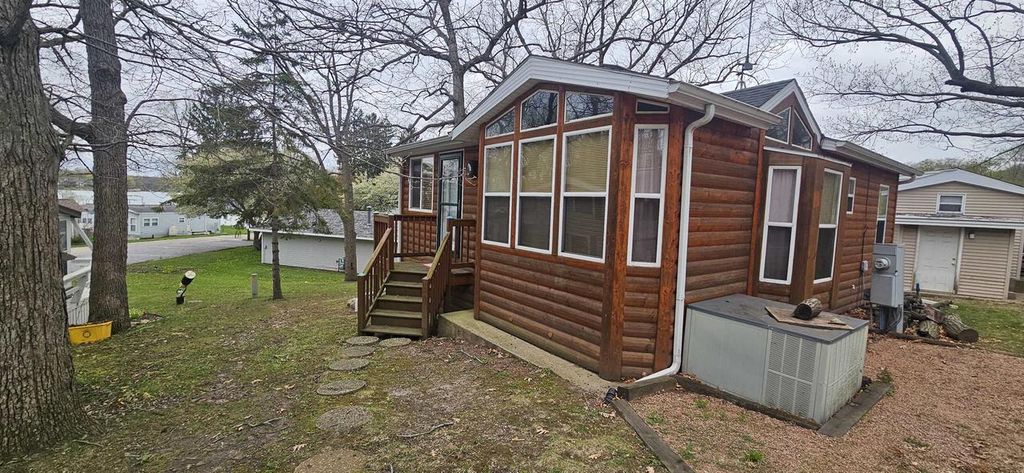 Photo of W5229 Surfwood DRIVE #54, Elkhorn, WI 53121 (MLS # 2021954)