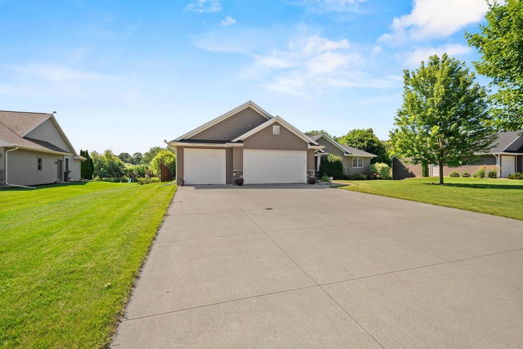 Photo of W6267 Rocky Mountain DRIVE, Greenville, WI 54942 (MLS # 50328989)