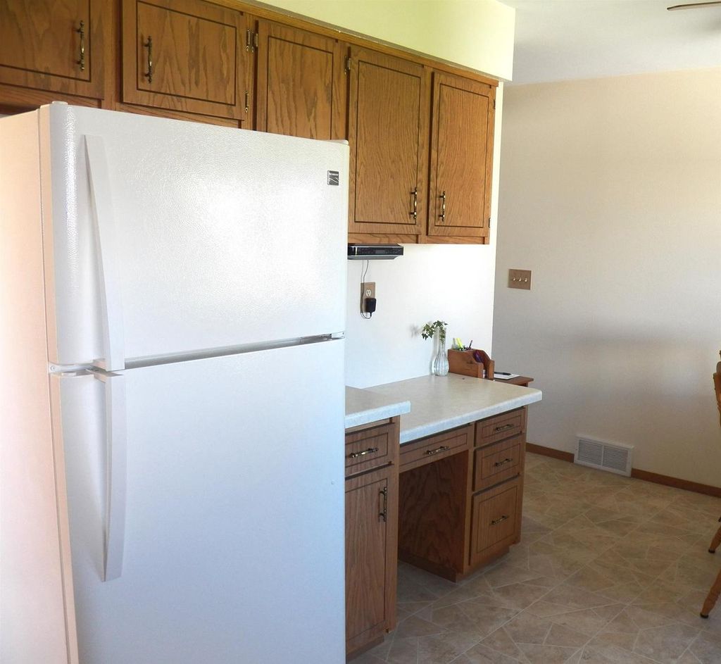 Photo of 941 S 41st STREET, Manitowoc, WI 54220 (MLS # 50327121)