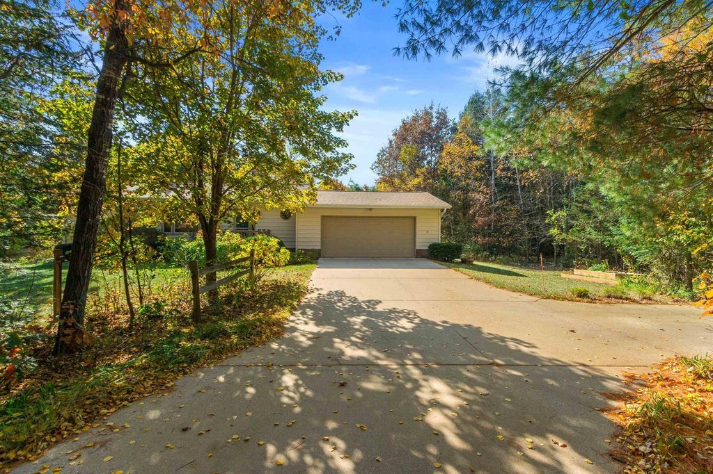 Photo of 7531 Dewberry LANE, Wisconsin Rapids, WI 54494 (MLS # 22605122)