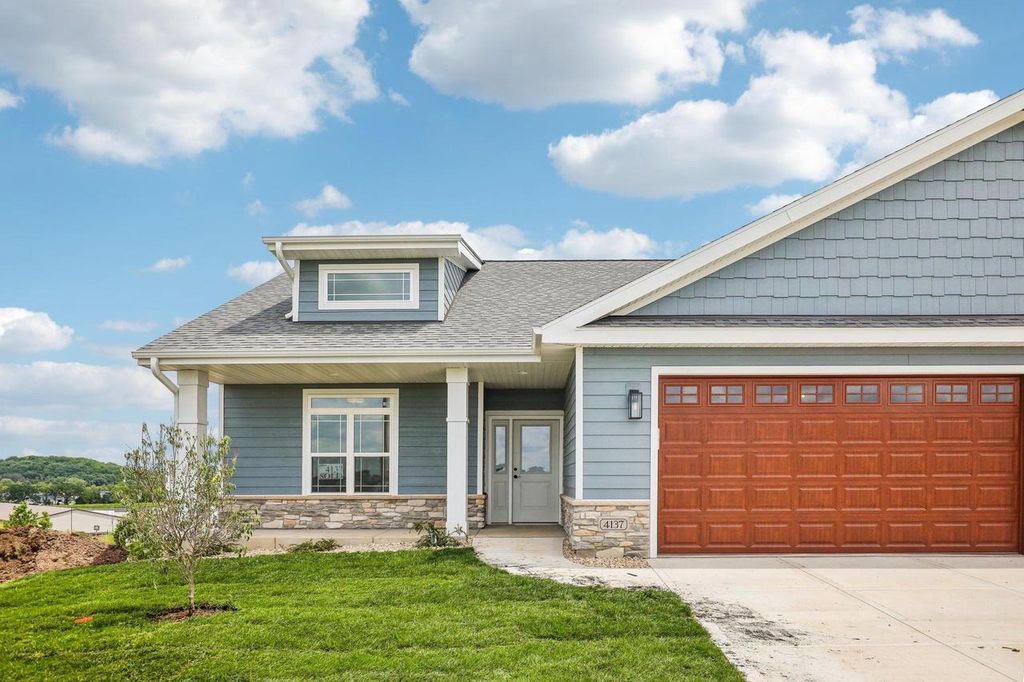 Photo of 6475 Ridge View WAY, Deforest, WI 53532 (MLS # 2019895)