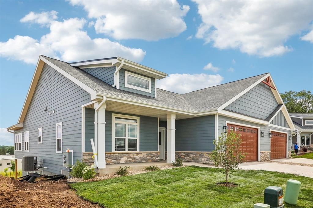 Photo of 6475 Ridge View WAY, Deforest, WI 53532 (MLS # 2019895)