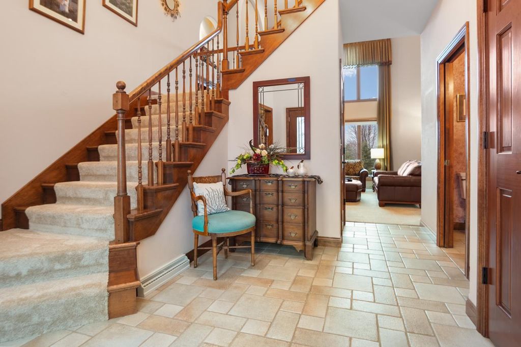 Photo of 617 E Apple Creek ROAD, Appleton, WI 54913 (MLS # 50323891)