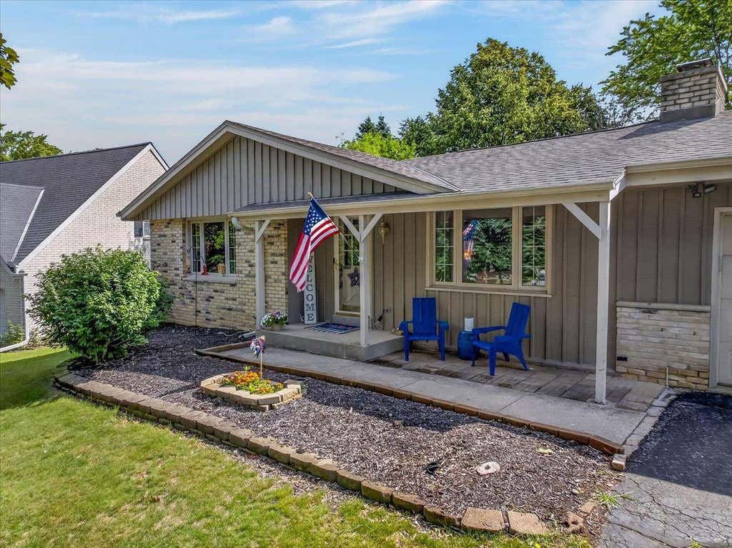 Photo of 2313 Ramshead COURT, Waukesha, WI 53188 (MLS # 2026899)