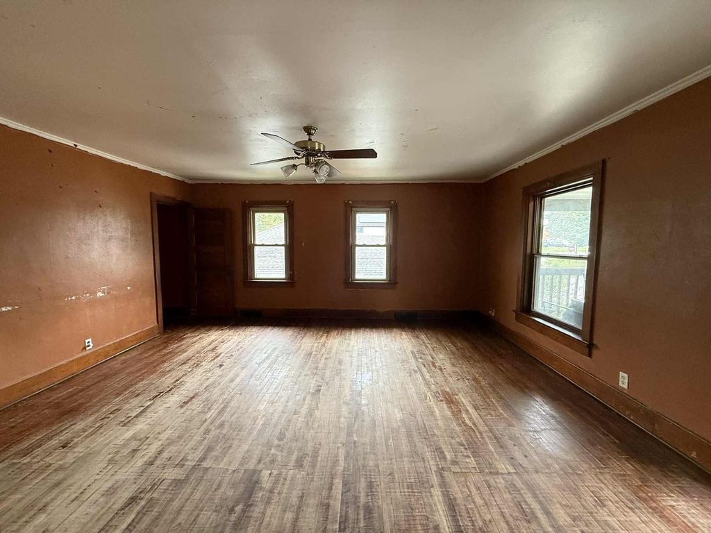 Photo of 329 S Clay STREET, Green Bay, WI 54301 (MLS # 50316737)