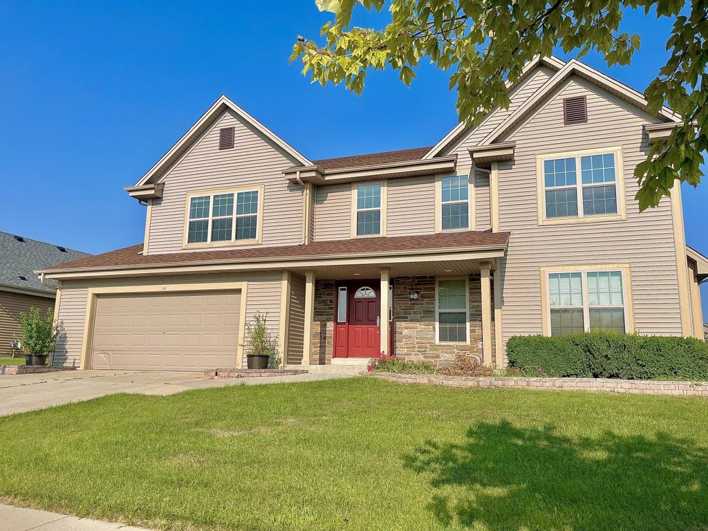 Photo of 24 Rushmore LANE, Hartford, WI 53027 (MLS # 1940087)