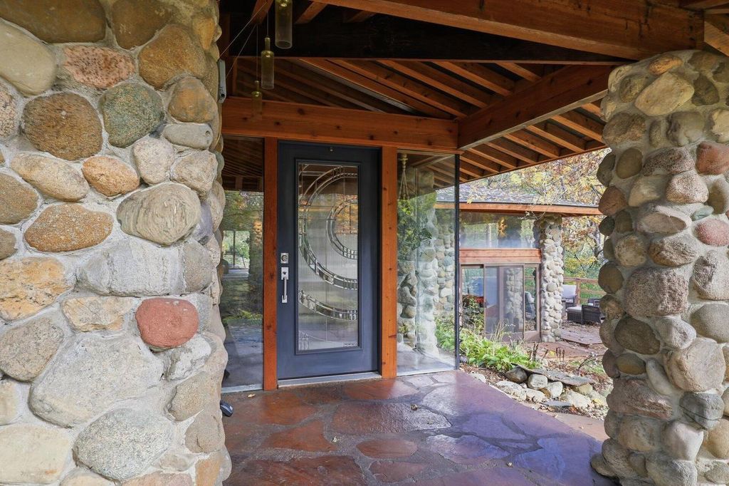 Photo of 436 Thomas ROAD, Wales, WI 53183 (MLS # 1941491)