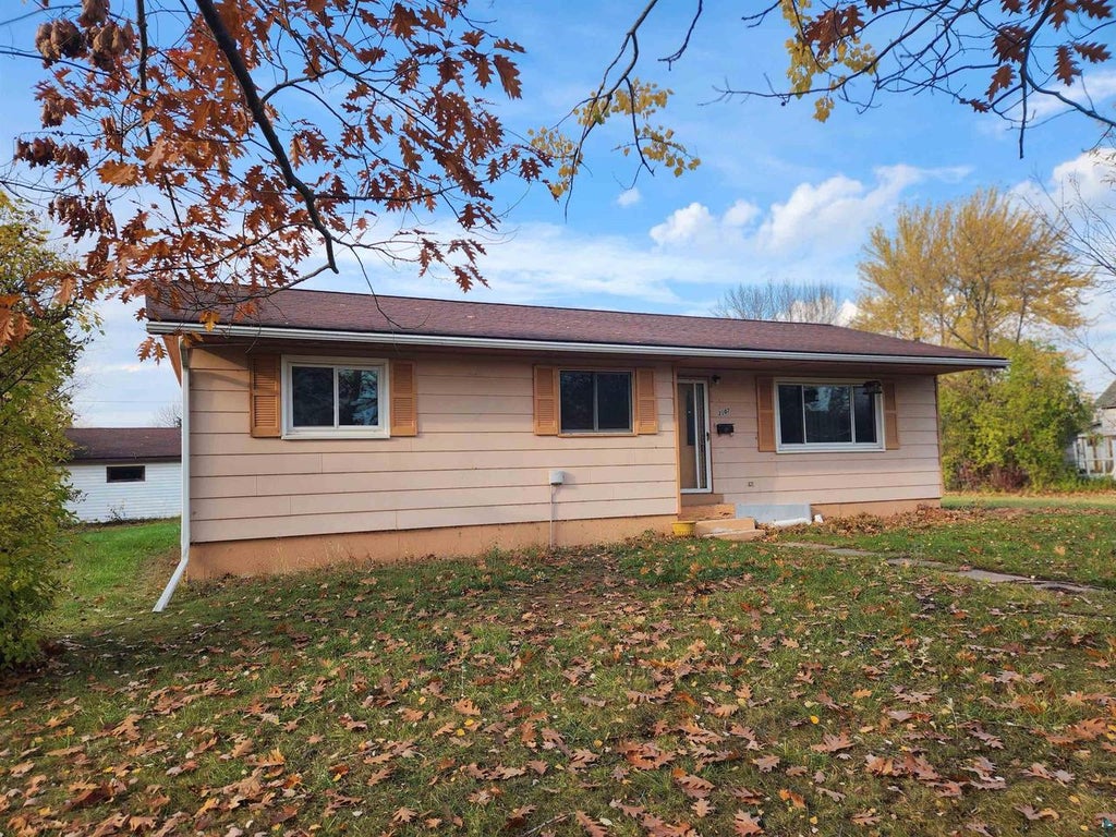 Photo of 2107 E 5th STREET, Ashland, WI 54806 (MLS # 6128700)