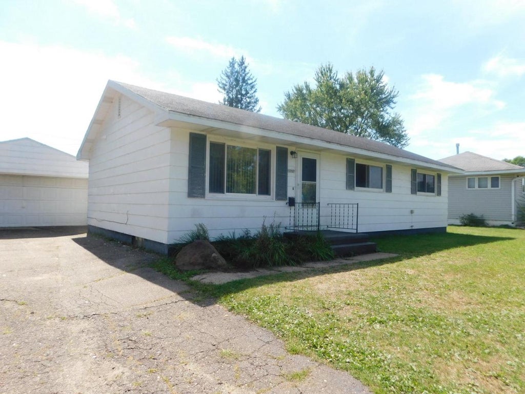Photo of 1707 Mathews STREET, Merrill, WI 54452 (MLS # 22604341)